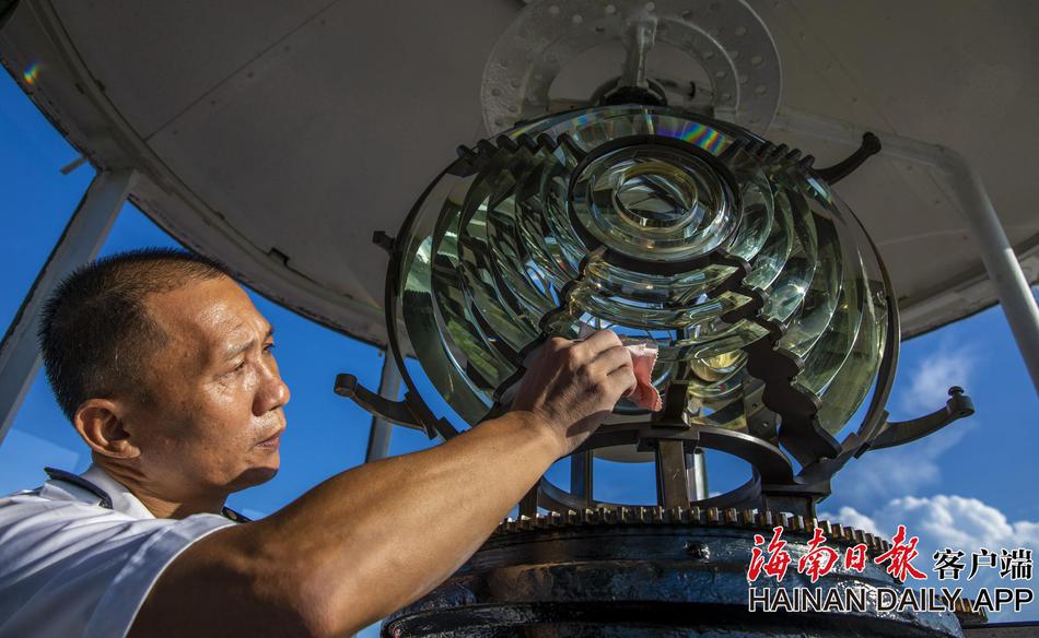 老师把我添高潮了A片潘金莲