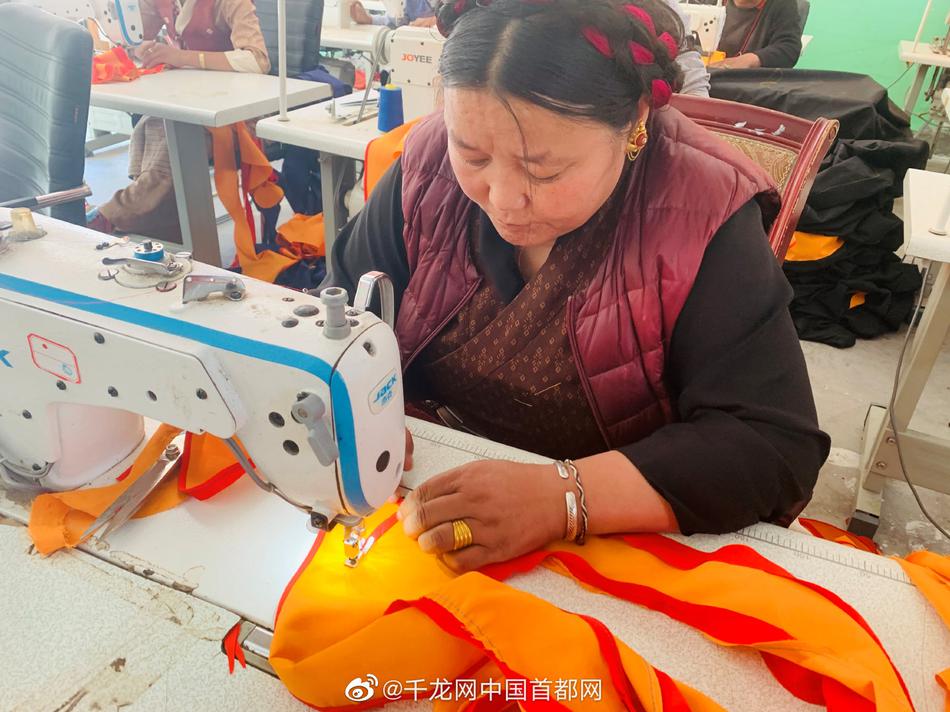老师胸乳   裸露网站