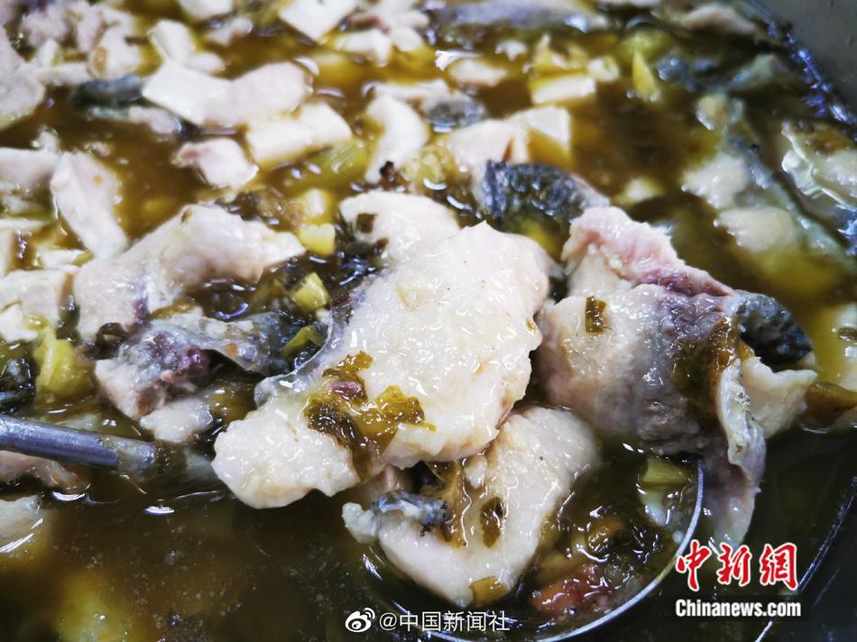 张筱雨扒开双腿毛茸茸的