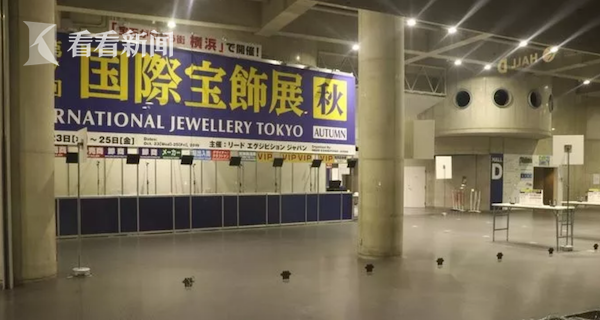 少妇被按摩师摸高潮了