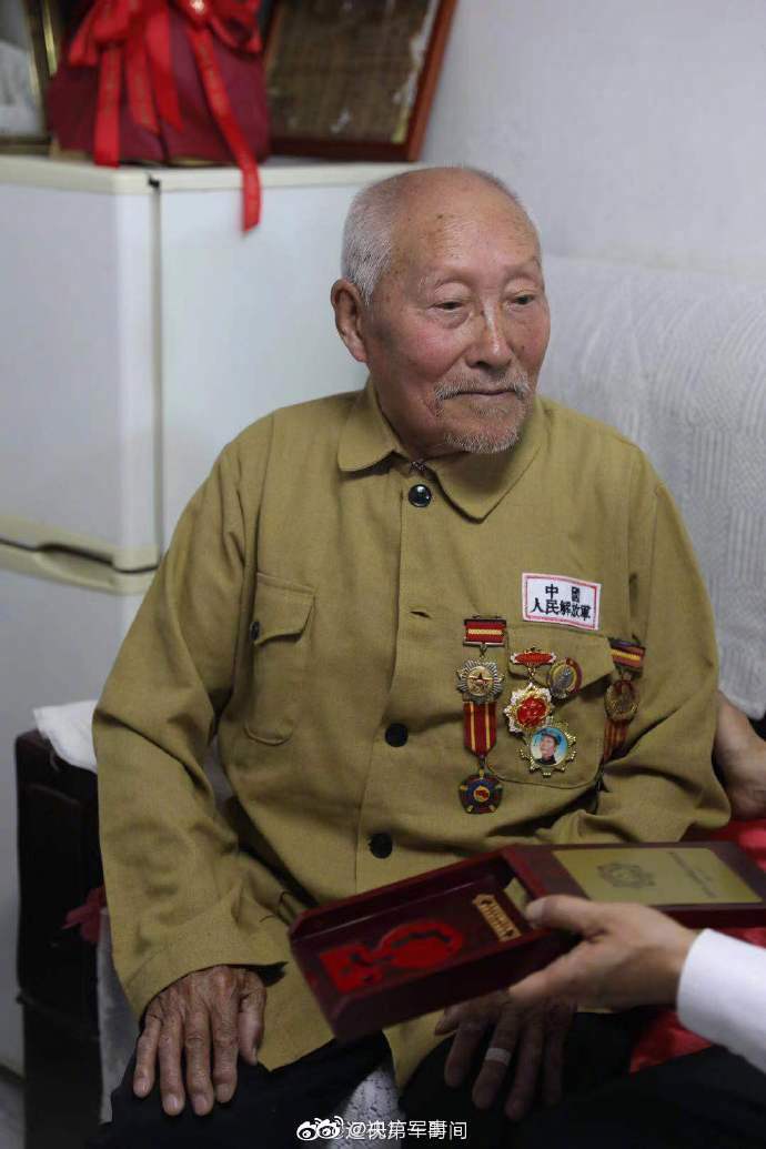橘更紗
