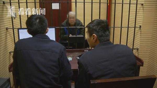 摸胸摸屁股网站