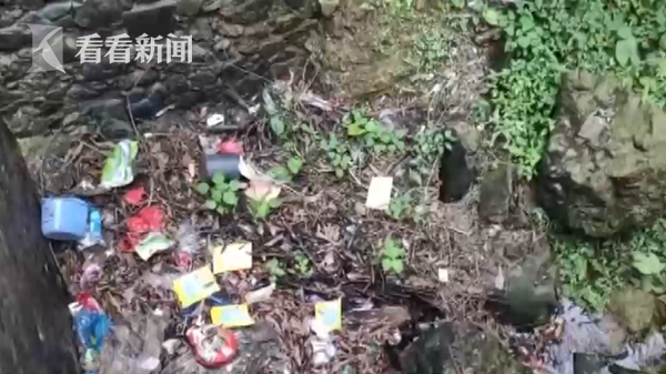 美女全裸