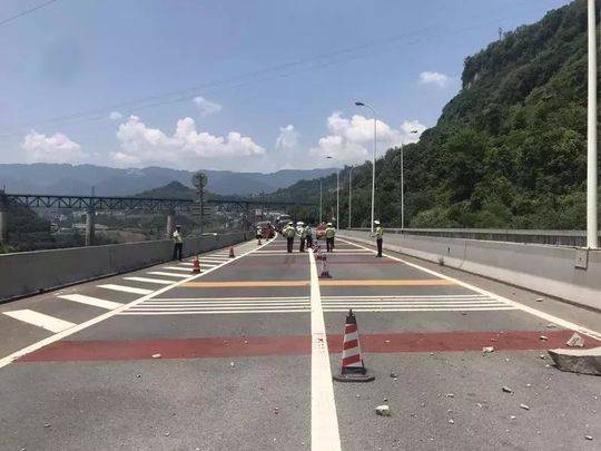 吉高寧寧