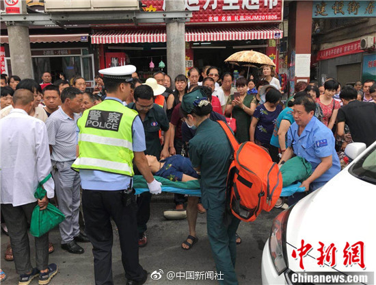 白丝美女被C