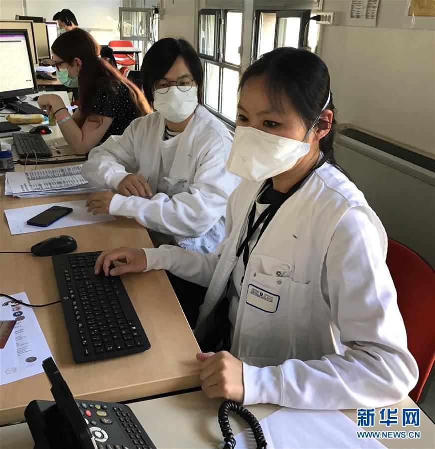 白丝JK美女裸体 出水