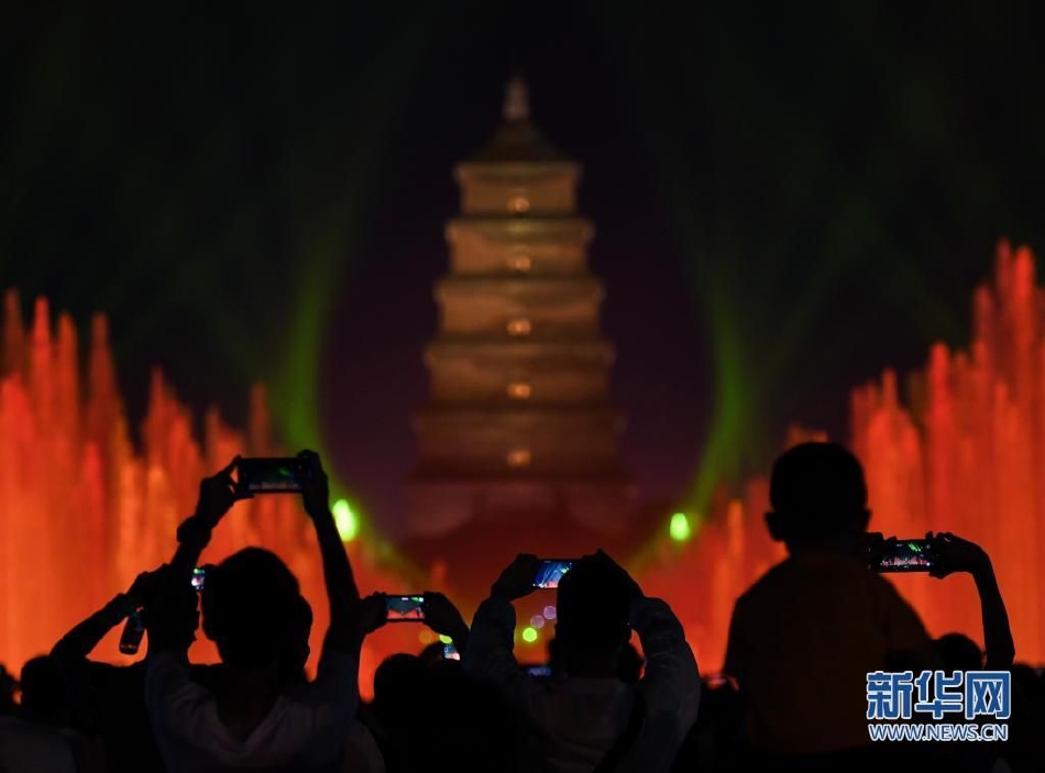 中国男女日逼黄色