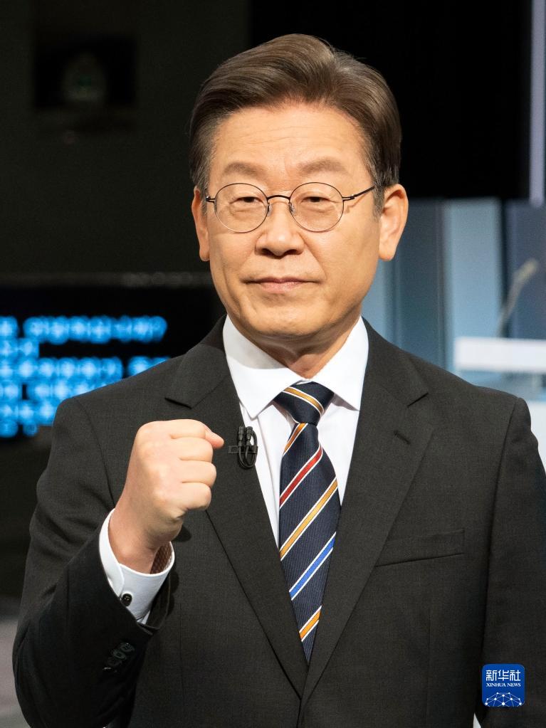 同性真人强弙112分钟