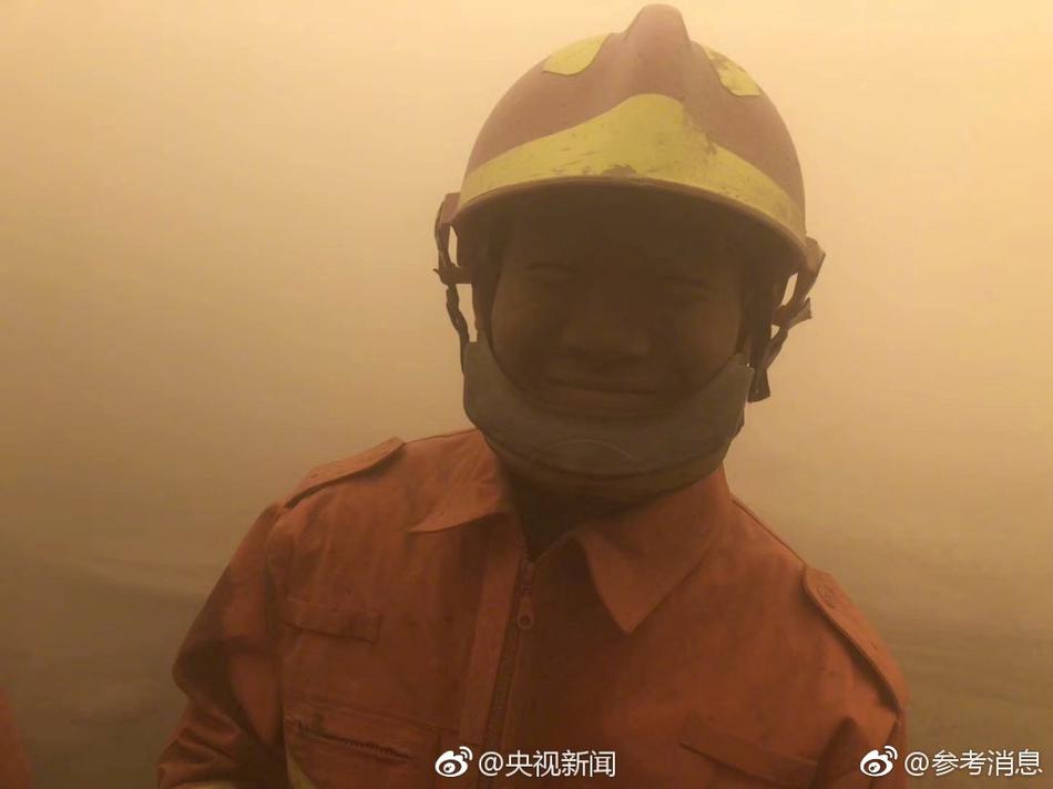 Pee大集旱厕WC偷拍