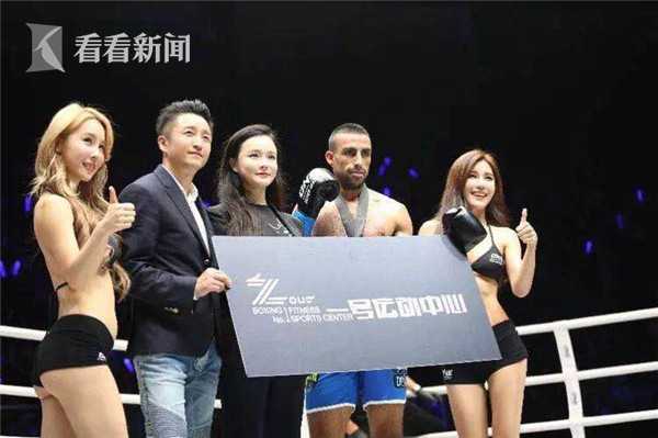 不知火舞被扒开腿狂