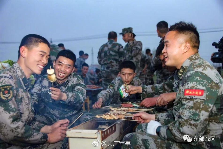 神宫寺娇艳肉体密着上司
