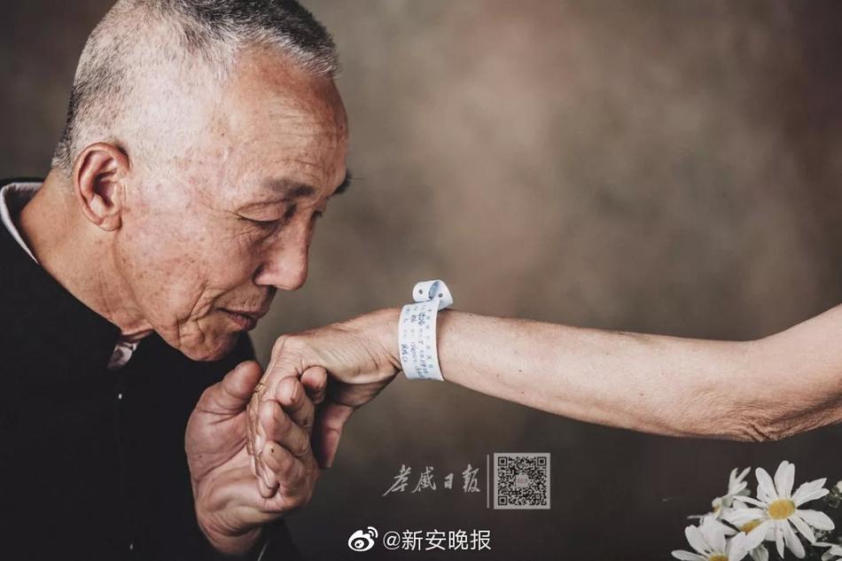 欧洲美女操穴