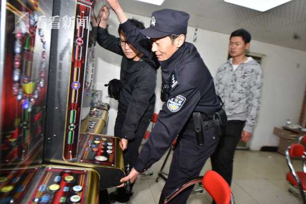 www.恋足.com