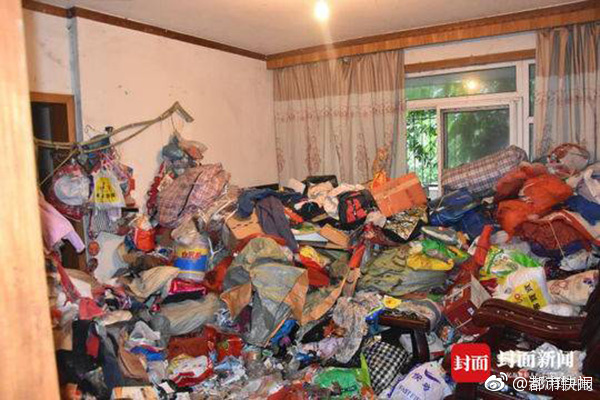 Ktⅴ女厕偷拍高清偷拍视频