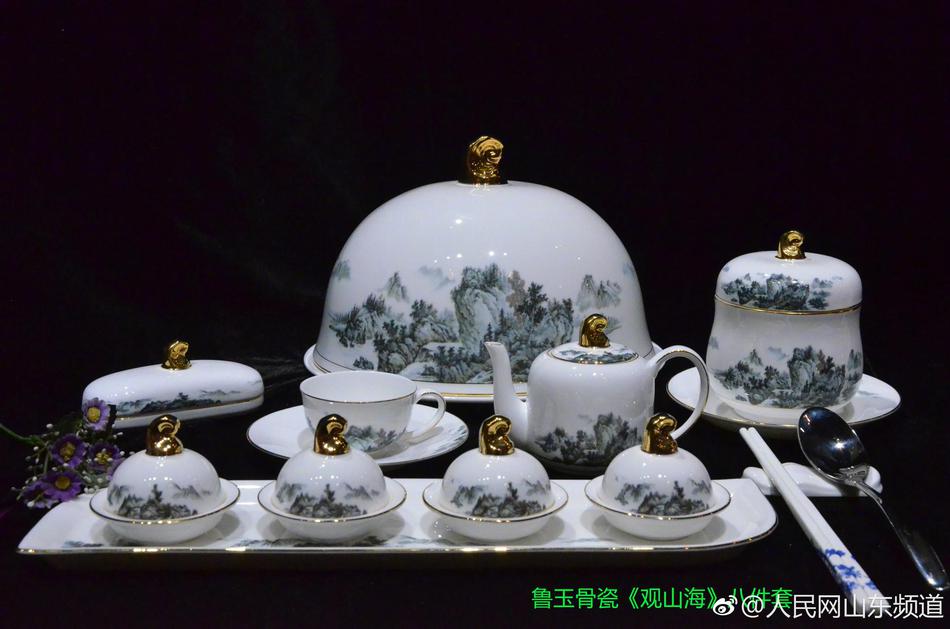 中国明星XXXⅩ性裸交