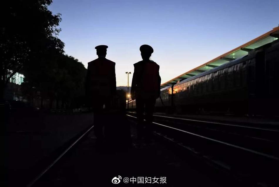 靠逼软件免费
