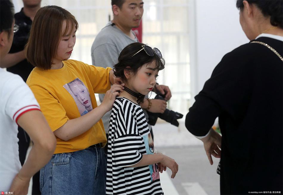 病人想操逼小美女护士