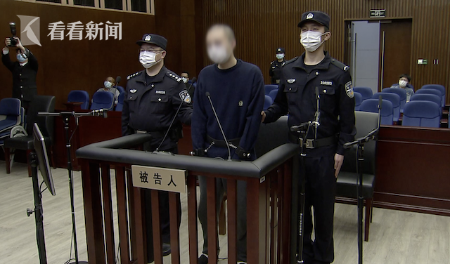 无颜之月被吸乳被 动漫软件