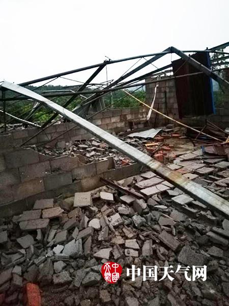 大胸女被 黄秘 动漫