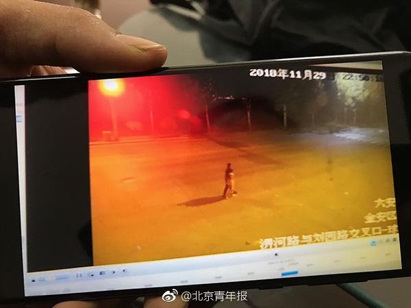 黄色大片狗操女人逼