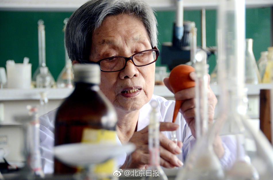 新疆女生旱厕25个视频原因