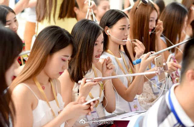 堀内未果子