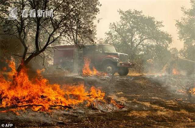 热搜！雷军驾驶小米汽车遭别车，超2000万人围观！称智驾1年成本超20亿！