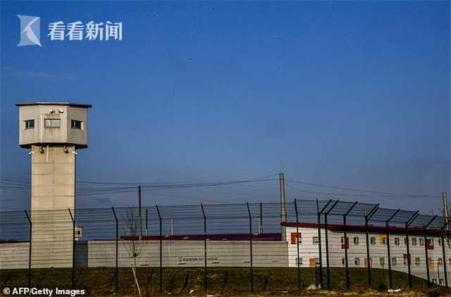 局长在车里含我奶头好爽视频