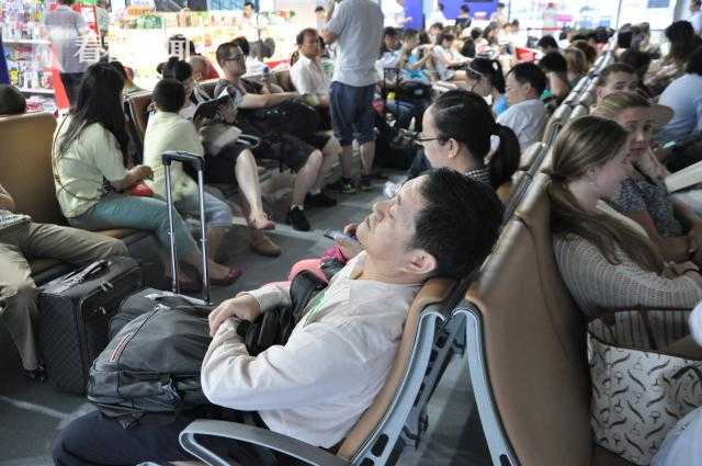 11个人开火车的视频56分钟