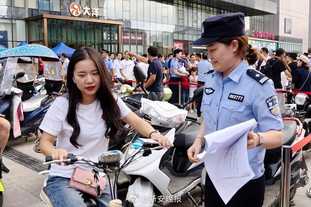 中文字幕乱妇无码Av在线