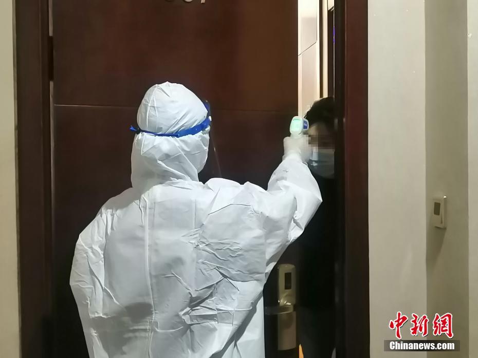 丰腴饱满的极品熟妇三级片