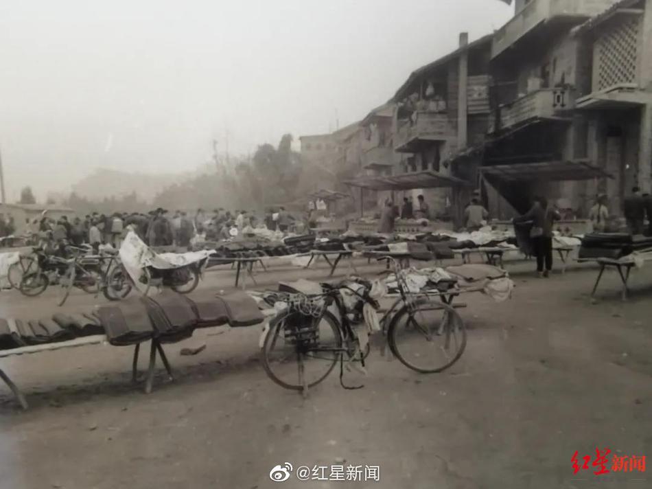 无码Av久久久久久久久品牌背景