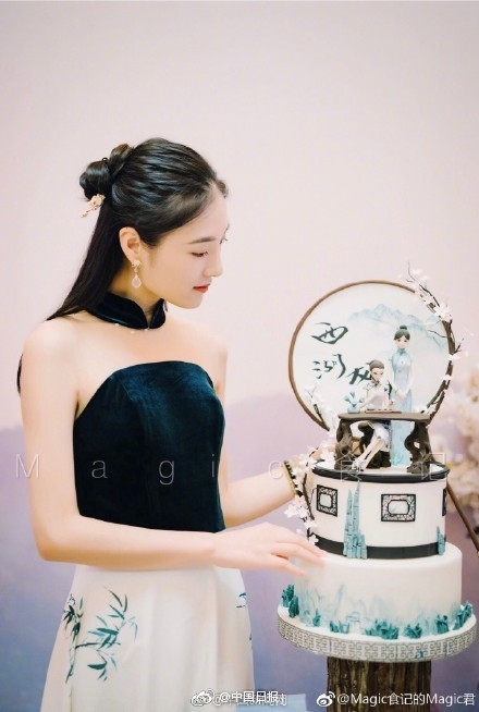 春兰杯柯洁逆转过关 李维清力克朴廷桓
