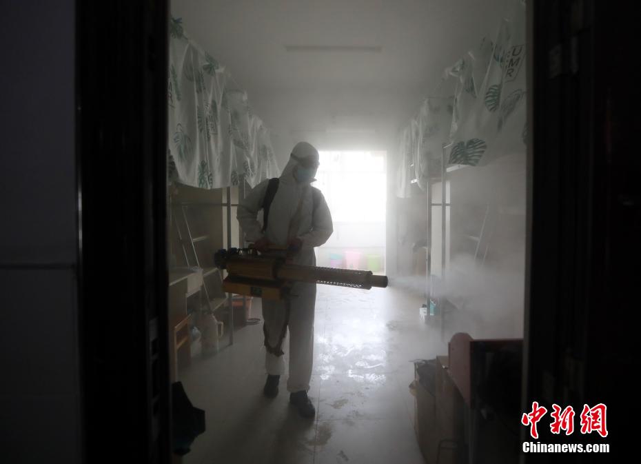 亚洲美乳自拍偷拍视频