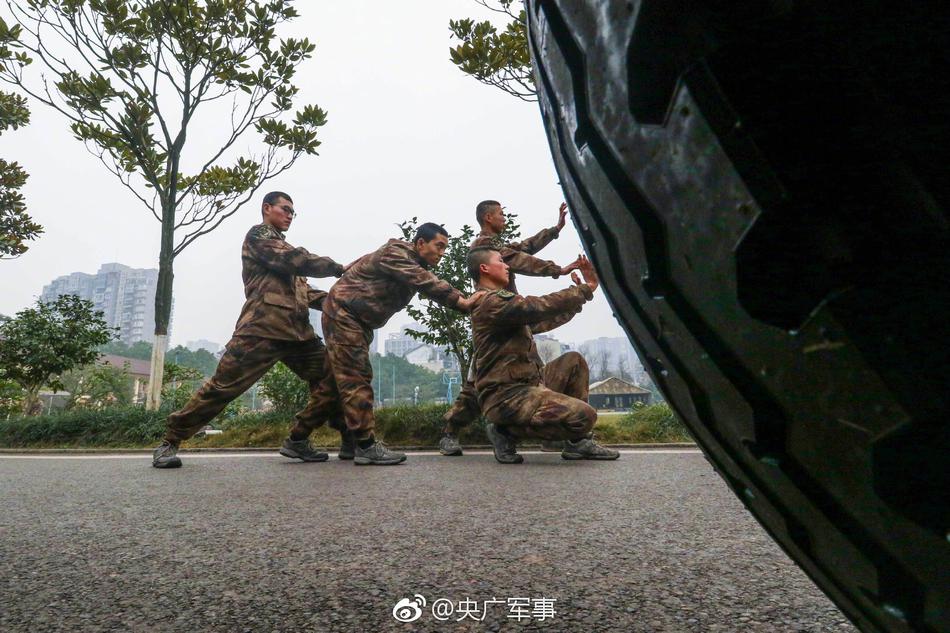 免费亚洲婷婷