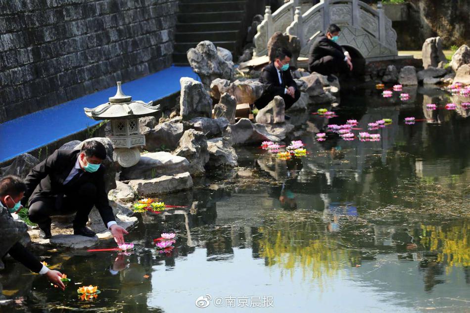 欧美性爱乱论A级片