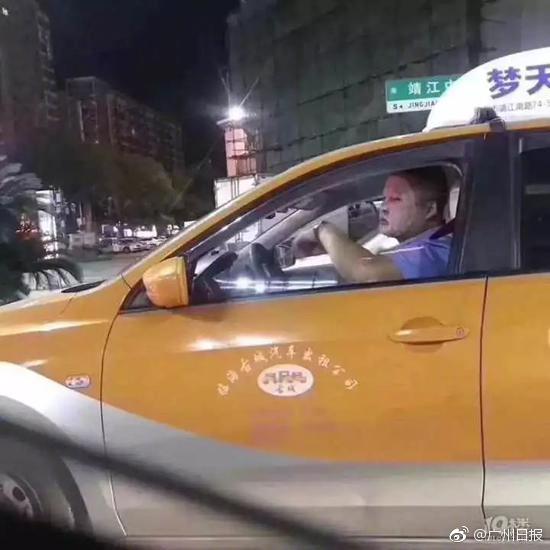 亚洲色老太