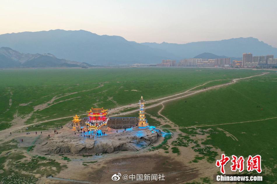 吃奶动态图