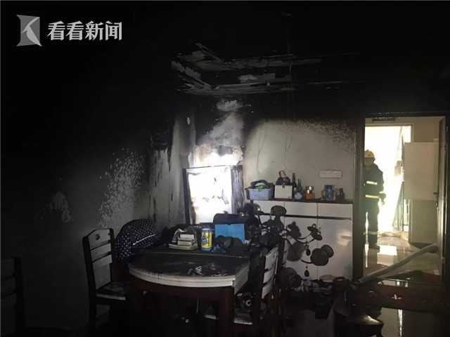 夹腿自慰
