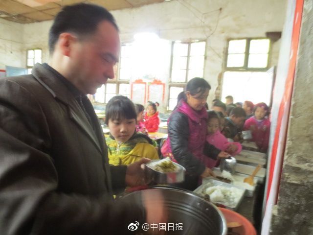 孟子义胸压桌子是第几期