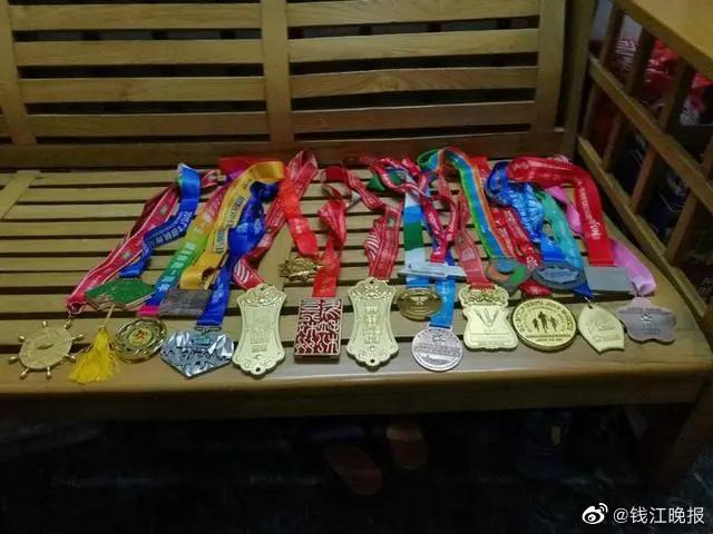 8X8X