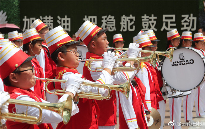 国产乱亲Bbbb
