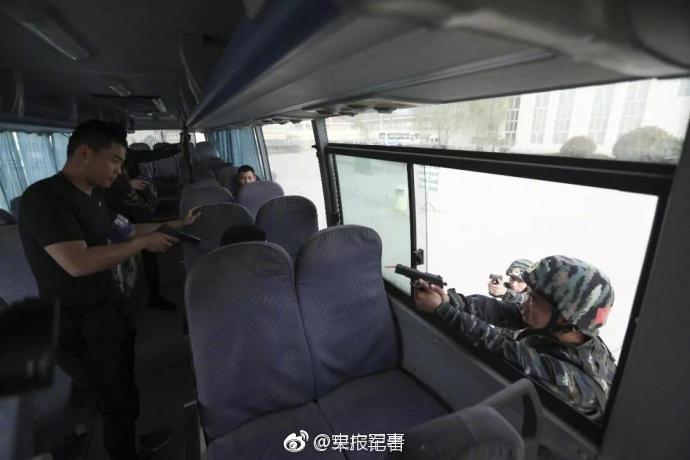 黄色网站性爱片