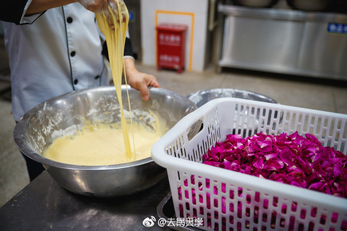 全黄H全肉共妻