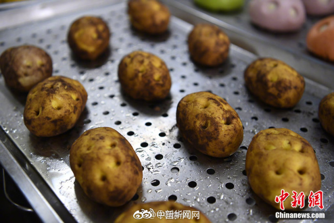 虞书欣扒开内 给男人桶