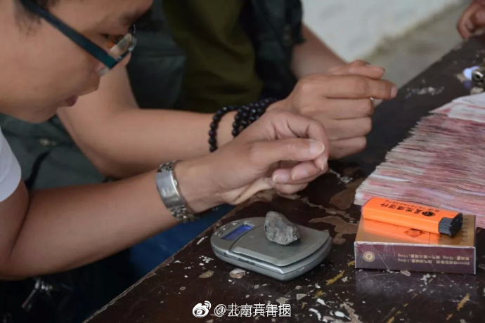 免费黄色网站Av