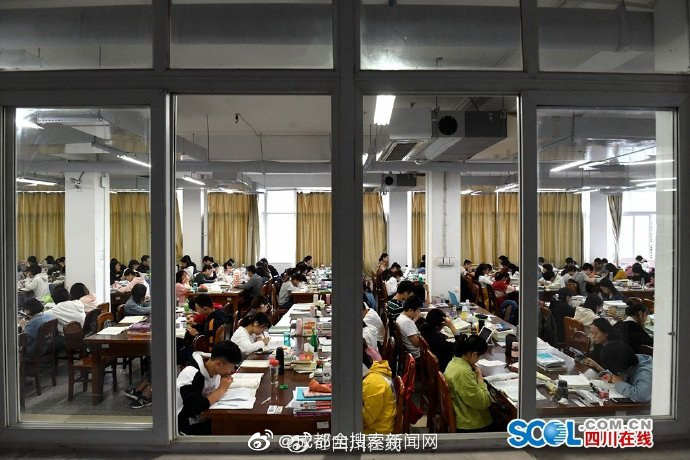 德国肥妇的性猛交