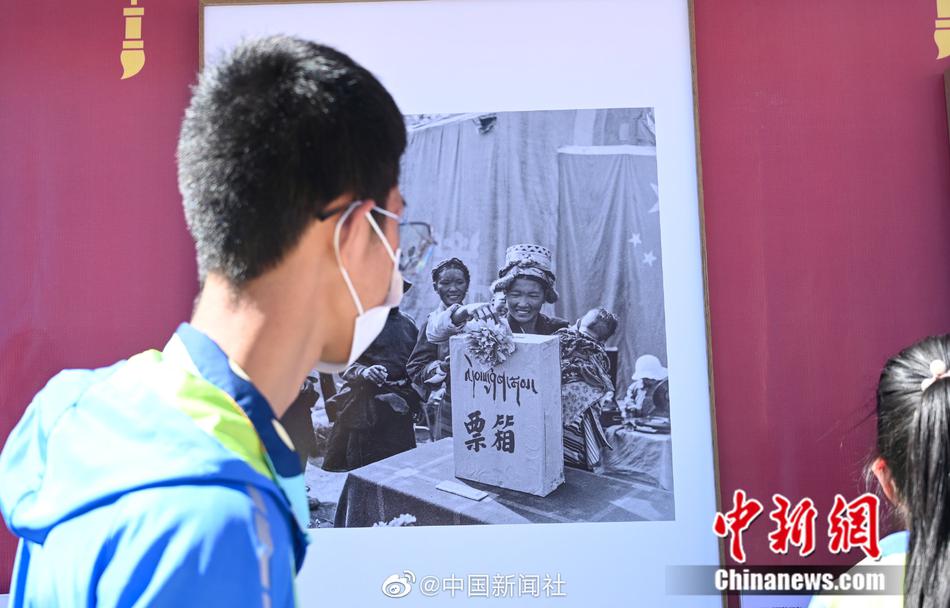 男人女人在一起嗟嗟嗟短剧
