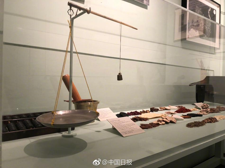 各国妇女BB撒尿