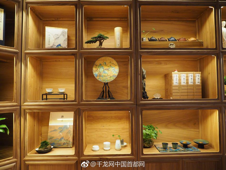 舔奶頭